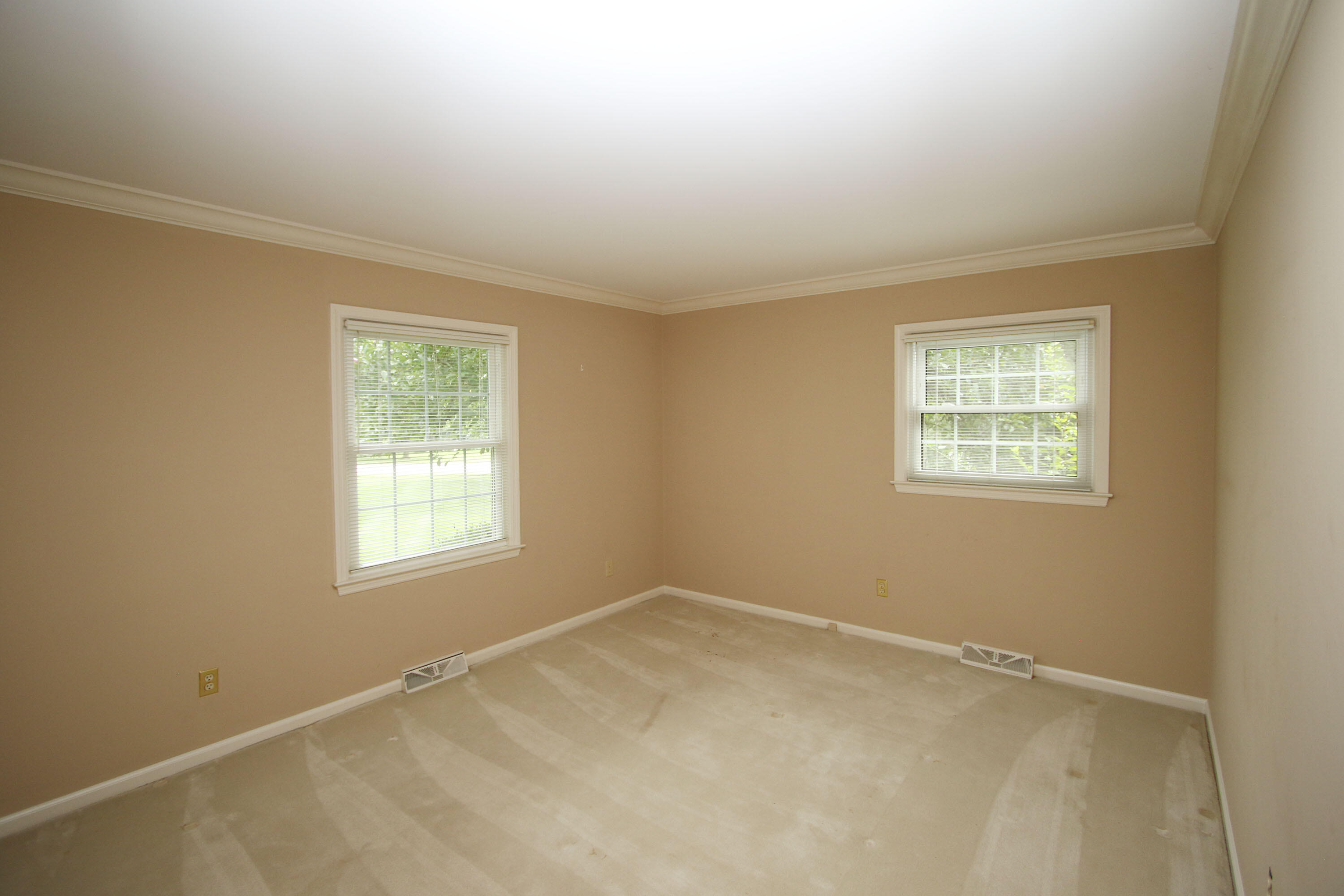 2586 Westmorland Road Lexington, KY 40510 - Photo 27 of 52 38