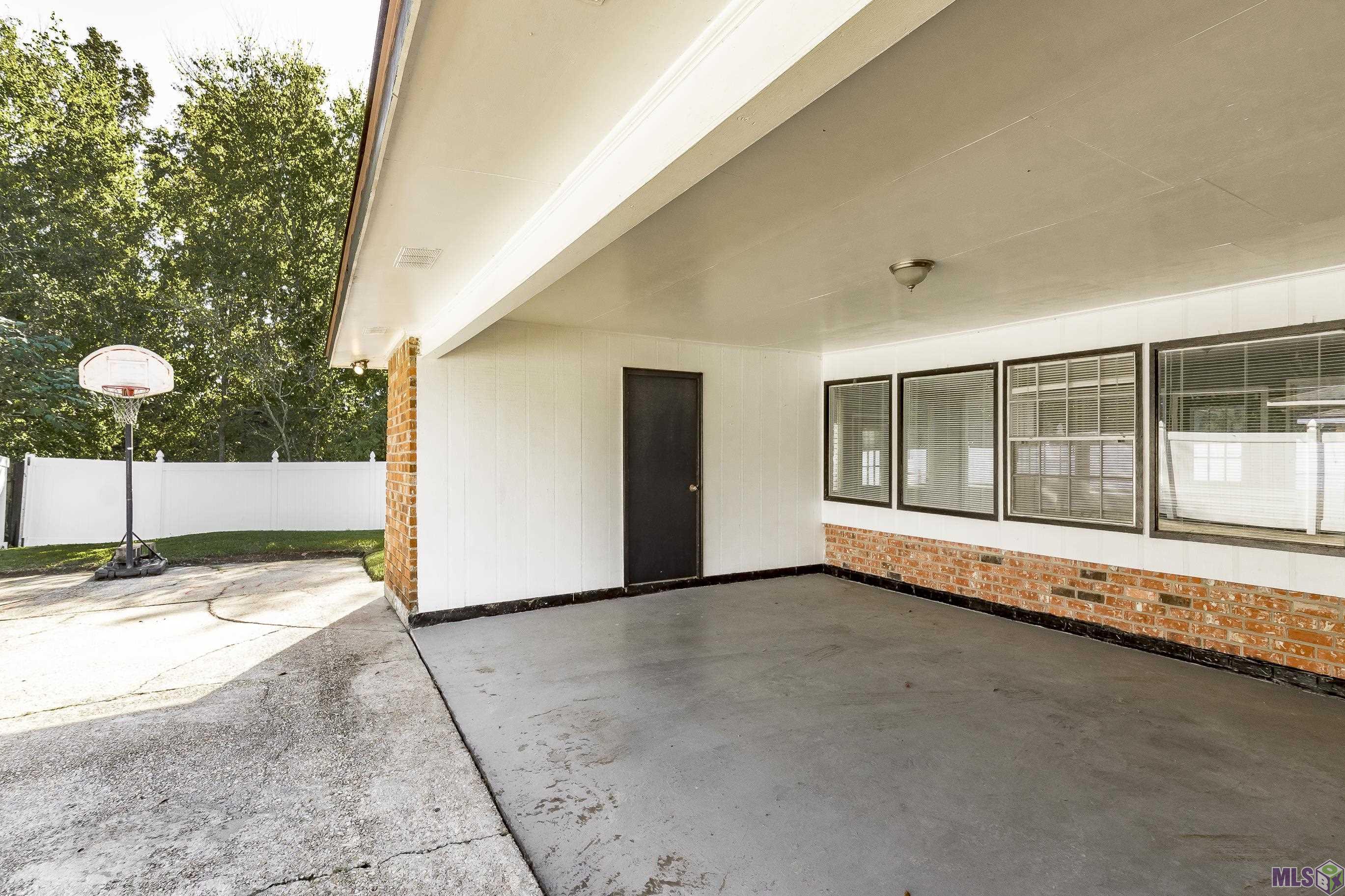 12522 Country Ridge Avenue Baton Rouge, LA 70816 - Photo 15 of 16