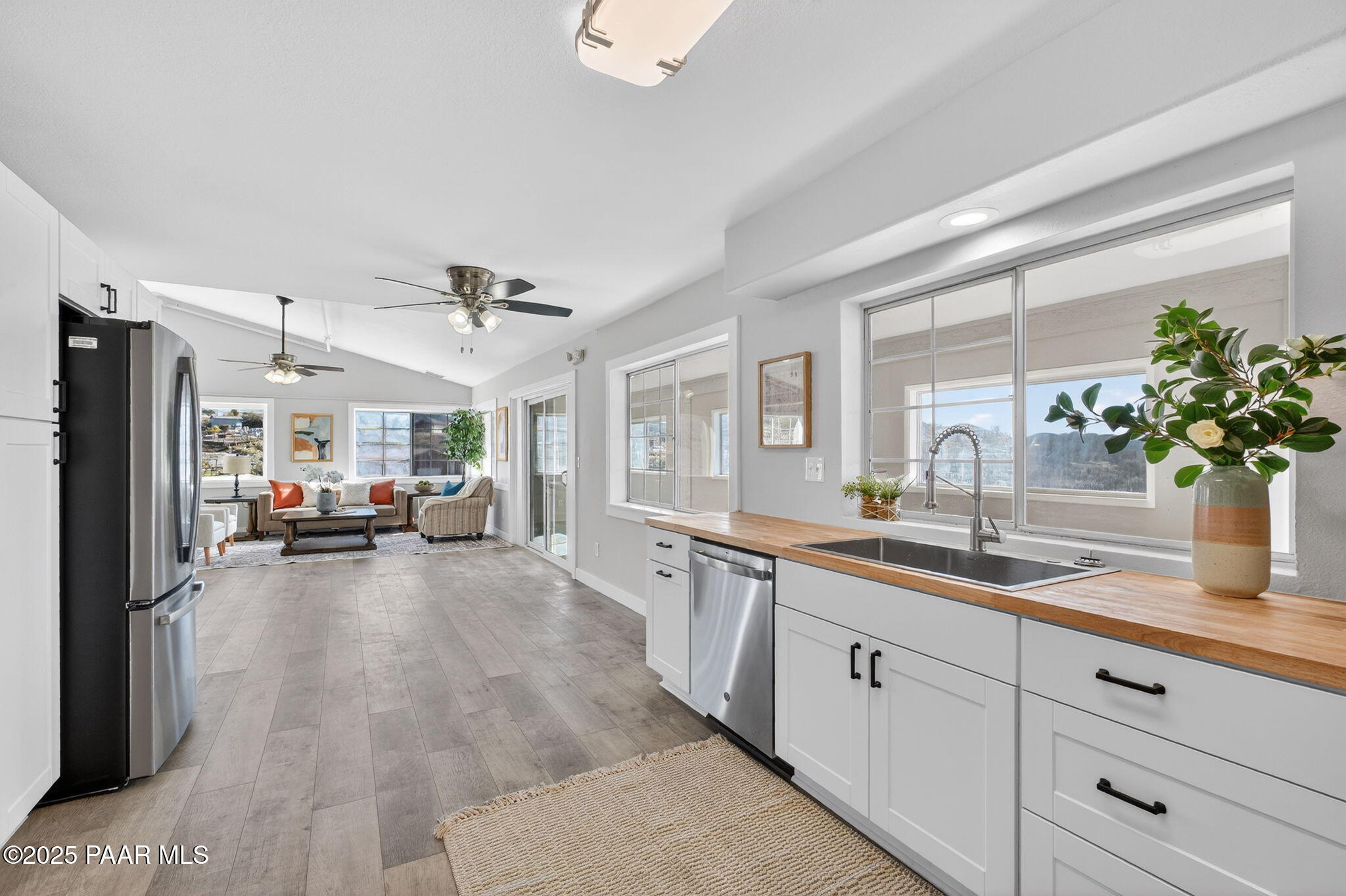 14410 East Blue Ridge Road Dewey-Humboldt, AZ 86327 - Photo 12 of 60