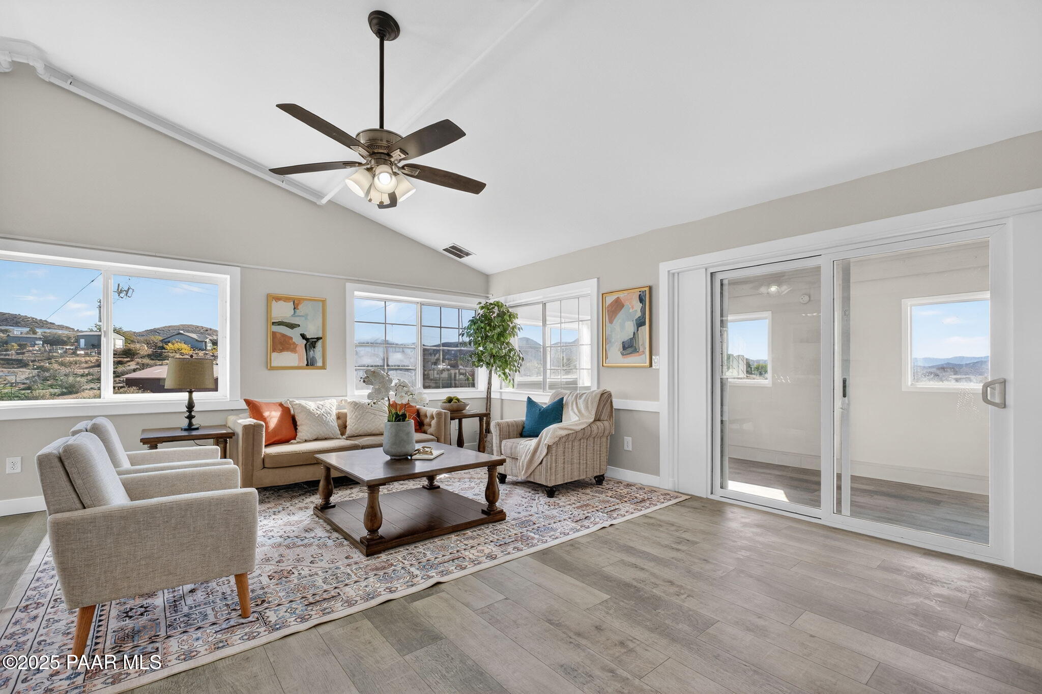 14410 East Blue Ridge Road Dewey-Humboldt, AZ 86327 - Photo 8 of 60 Interior