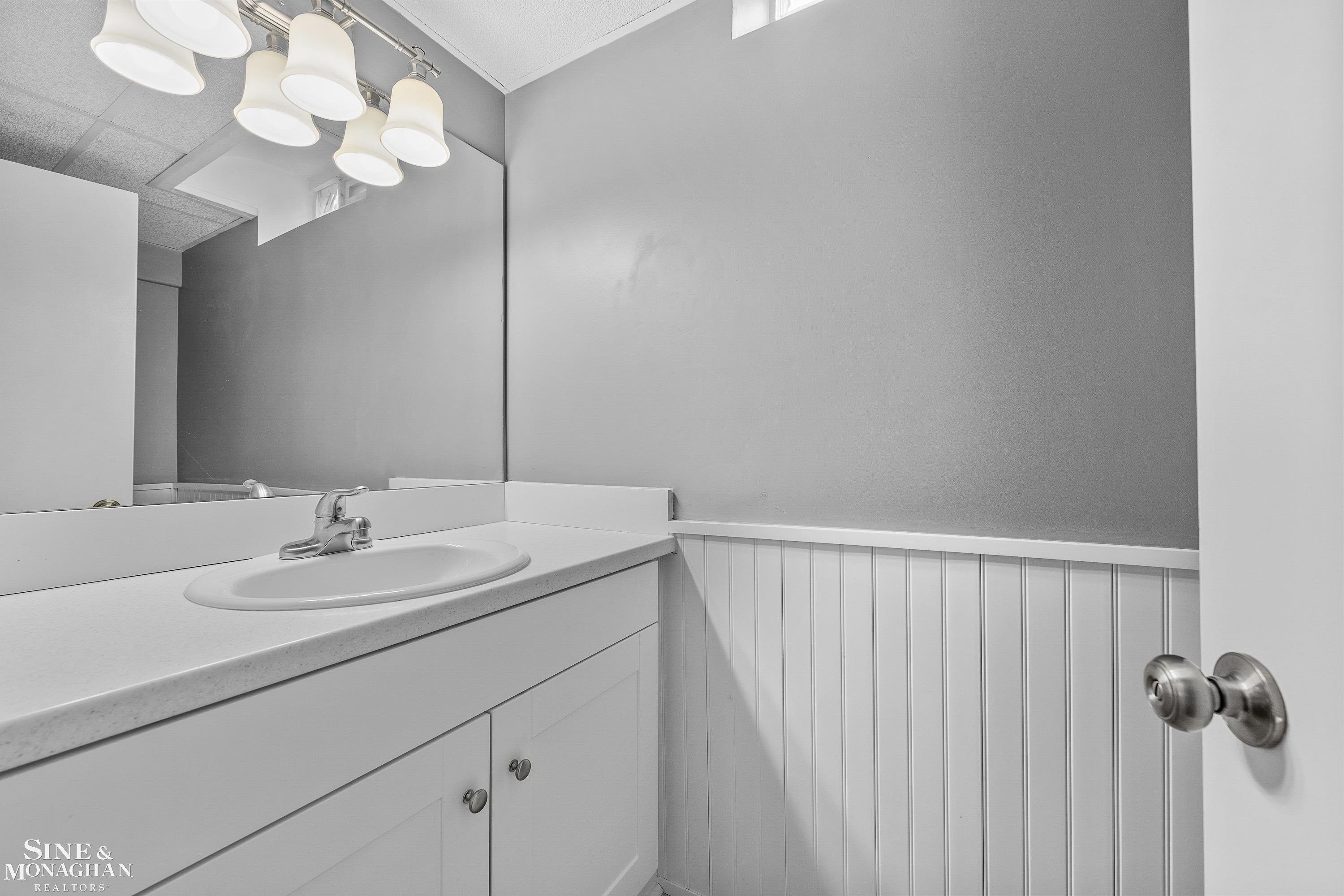 325 Stephens Road Grosse Pointe Farms, MI 48236 - Photo 29 of 41