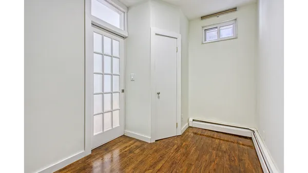$2,525 | 510 Ocean Parkway, Unit 2H | Kensington