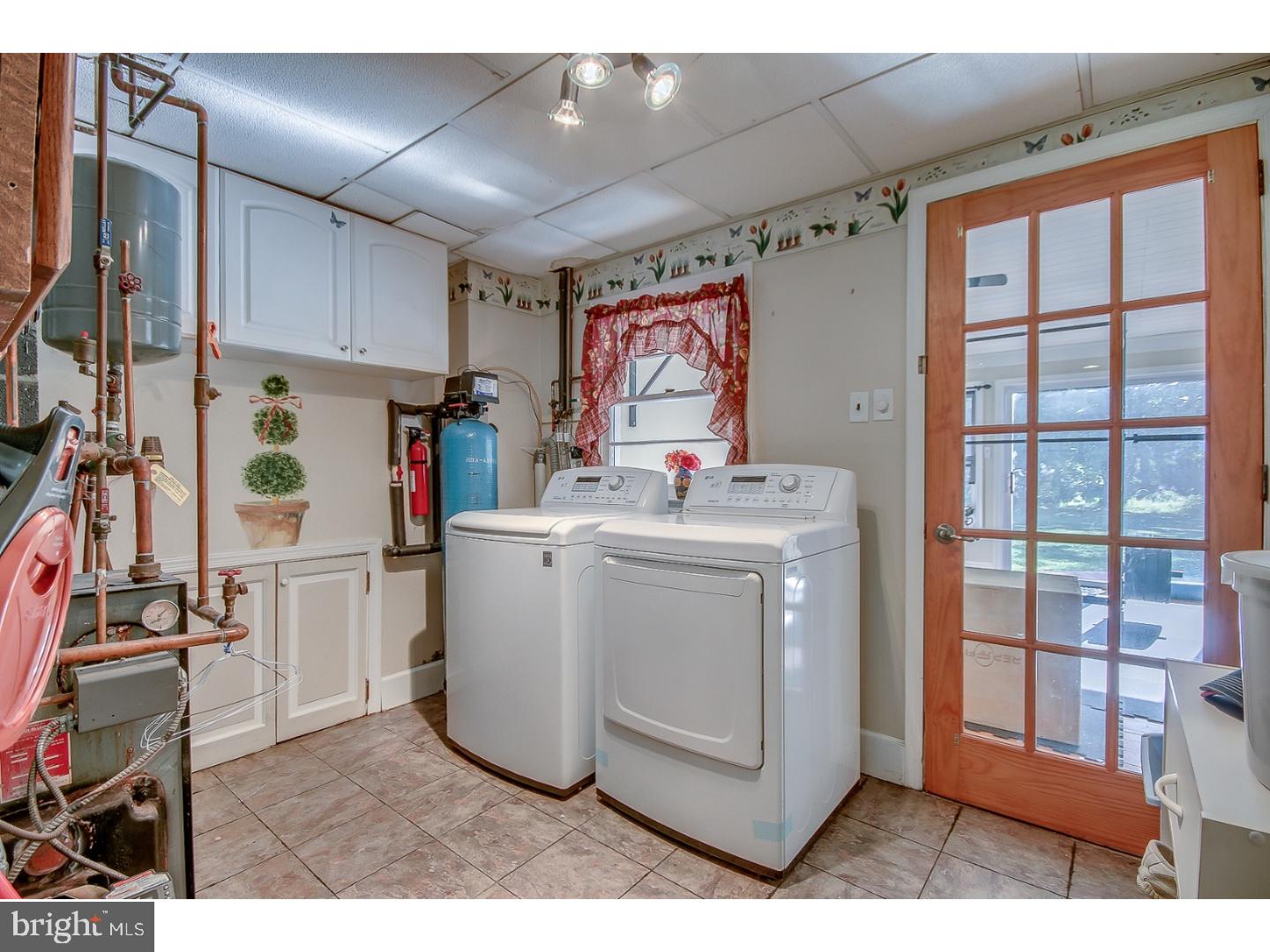 4961 Edgewood Road Doylestown, PA 18902 - Photo 18 of 25 Gallery Image 18