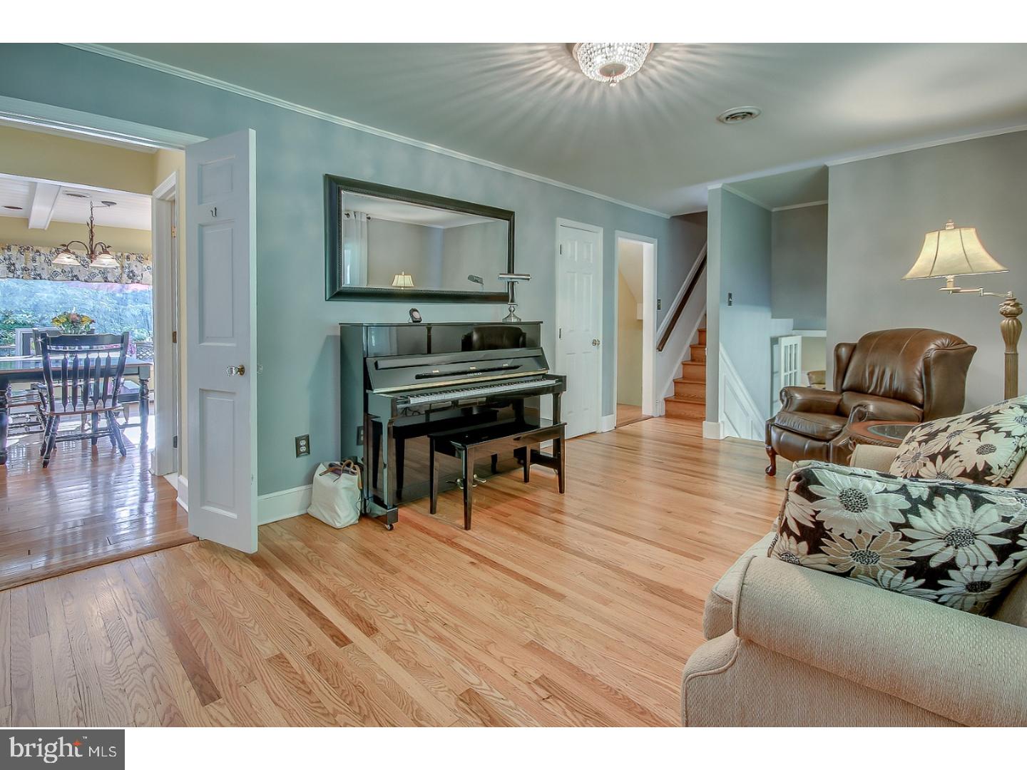 4961 Edgewood Road Doylestown, PA 18902 - Photo 5 of 25 Gallery Image 5