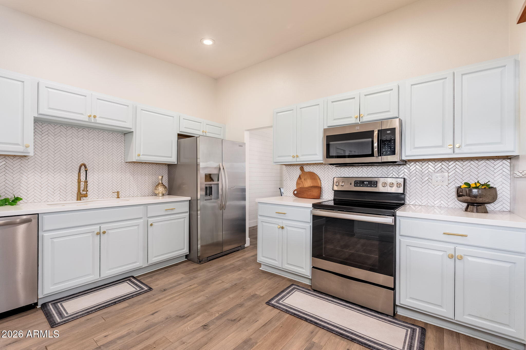 6126 North 12th Place, Unit 9 Phoenix, AZ 85014 - Photo 7 of 44 Kitchen