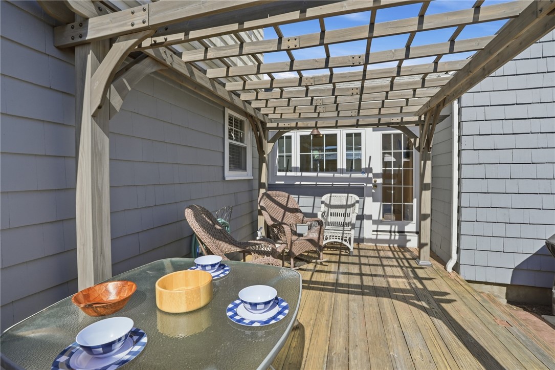 2 Duncan Road East Providence, RI 02916 - Photo 34 of 39 Gallery Image 34