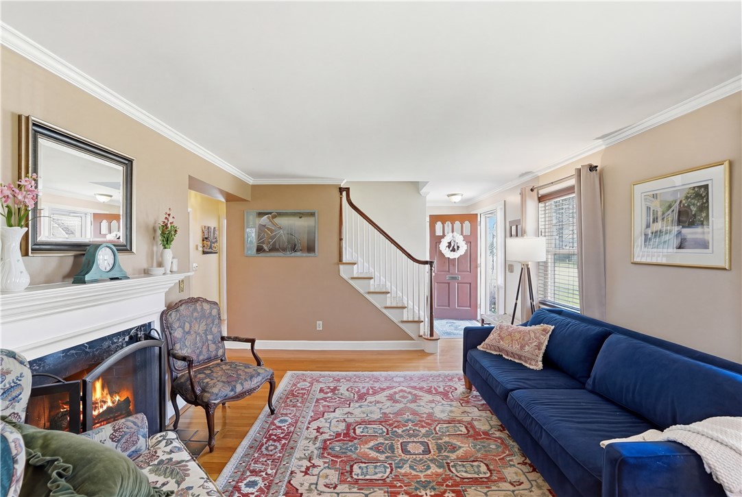2 Duncan Road East Providence, RI 02916 - Photo 8 of 39 Gallery Image 8