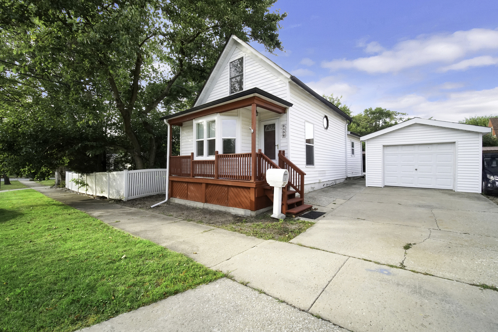 2136 Chestnut Road Homewood, IL 60430 - Photo 3 of 26 a view of a house with a backyard