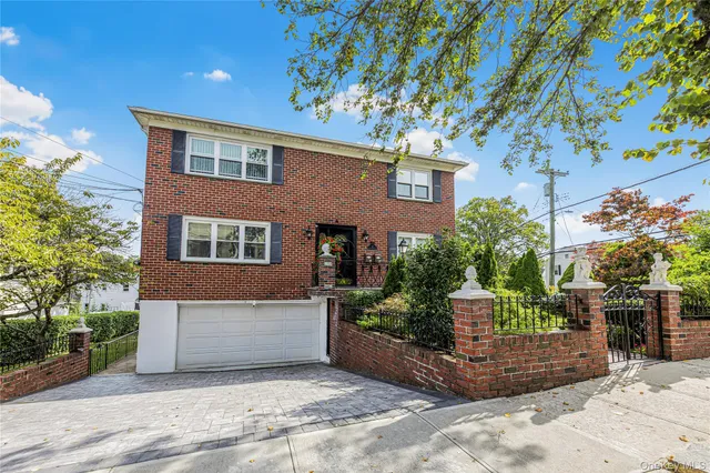 $3,950 | 2 Bryn Mawr Place, Unit 1, Yonkers, NY 10701