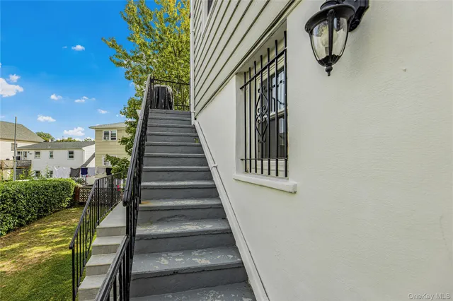 $3,950 | 2 Bryn Mawr Place, Unit 1, Yonkers, NY 10701