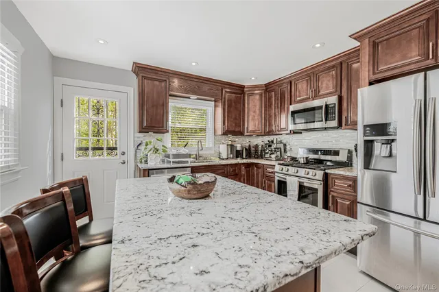 $3,950 | 2 Bryn Mawr Place, Unit 1, Yonkers, NY 10701