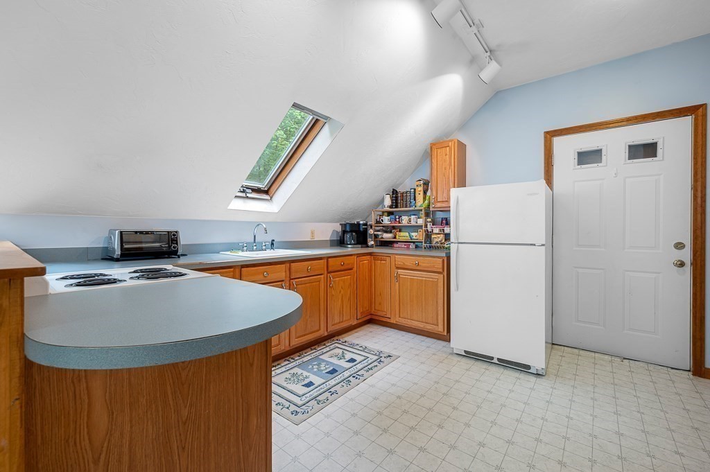 125 Rice Avenue Northborough, MA 01532 - Photo 30 of 40
