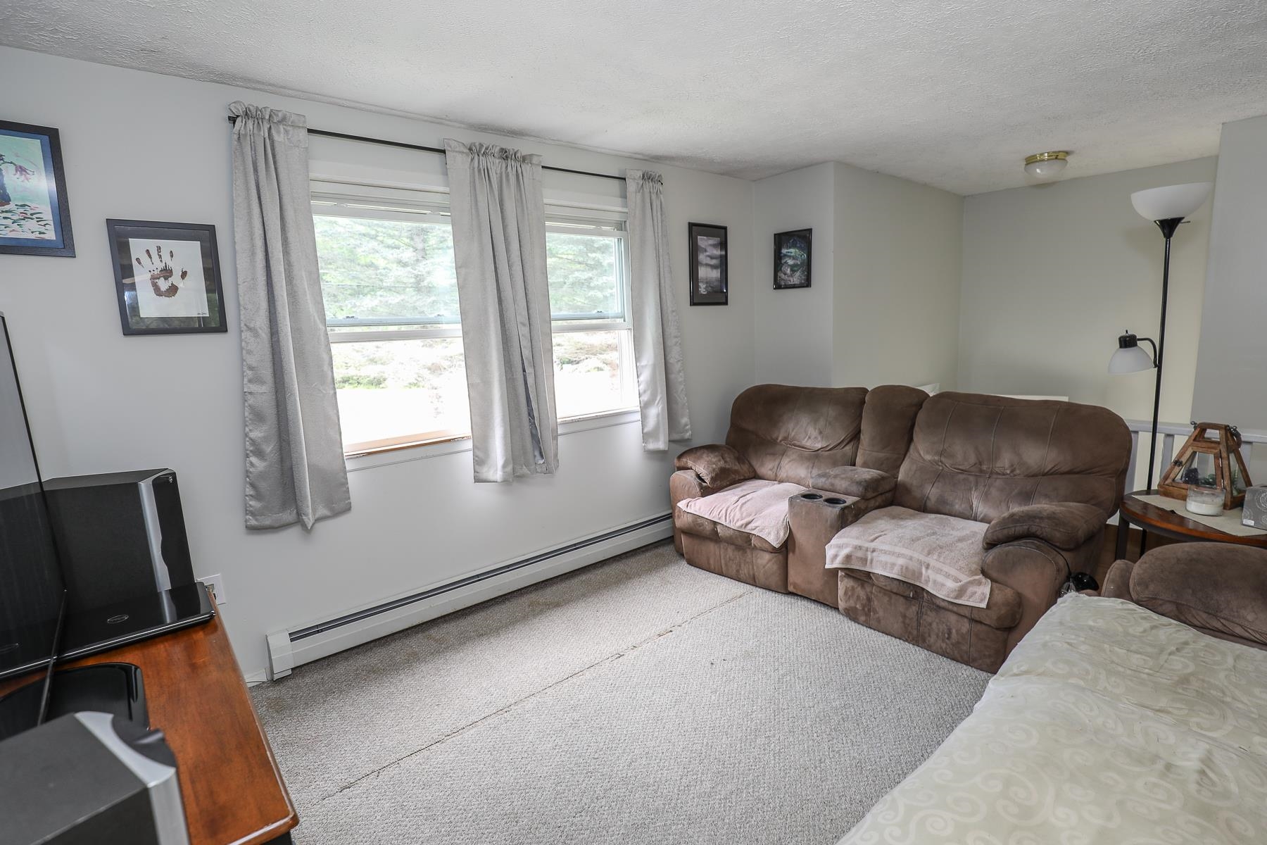 479 Bacon Road Henniker, NH 03242 - Photo 13 of 34