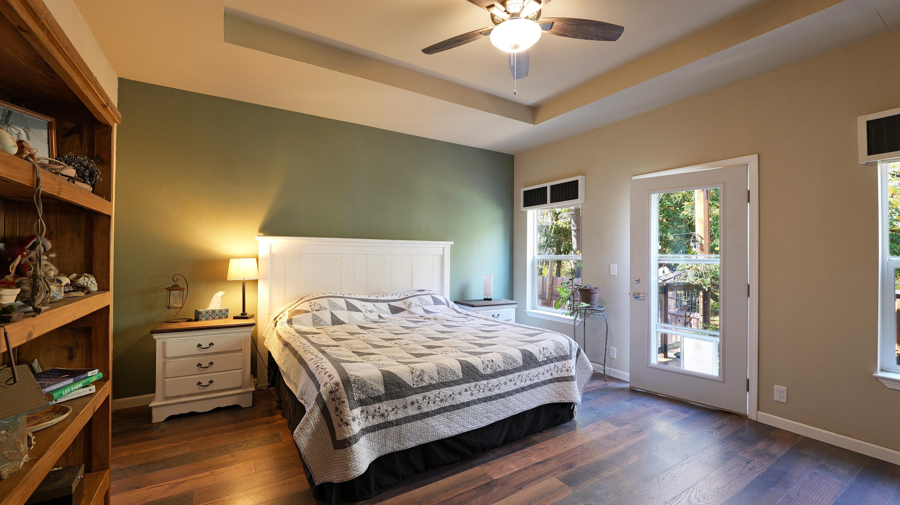 52 Dodes Creek Road Trail, OR 97541 - Photo 43 of 110 Primary Bedroom
