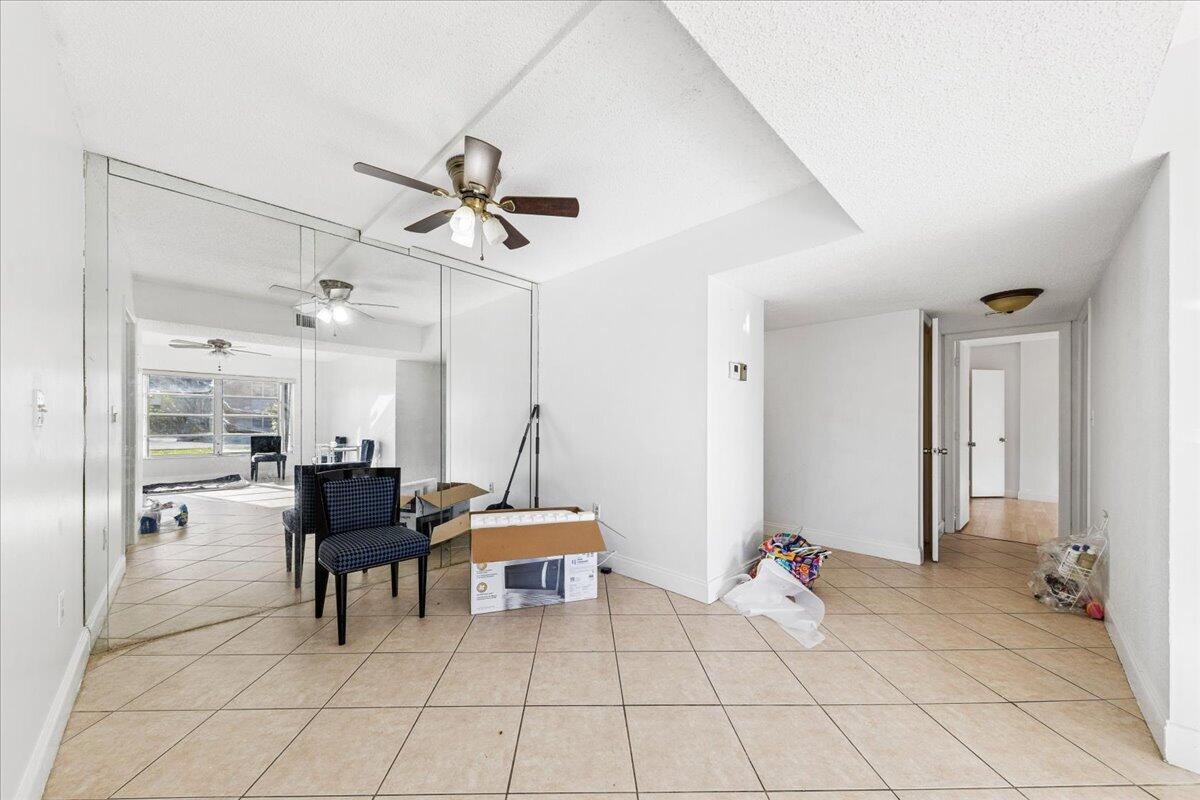 4156 Inverrary Drive Lauderhill, FL 33319 - Photo 4 of 17 04-4156 Inverrary Dr #112, Lauderhill, F