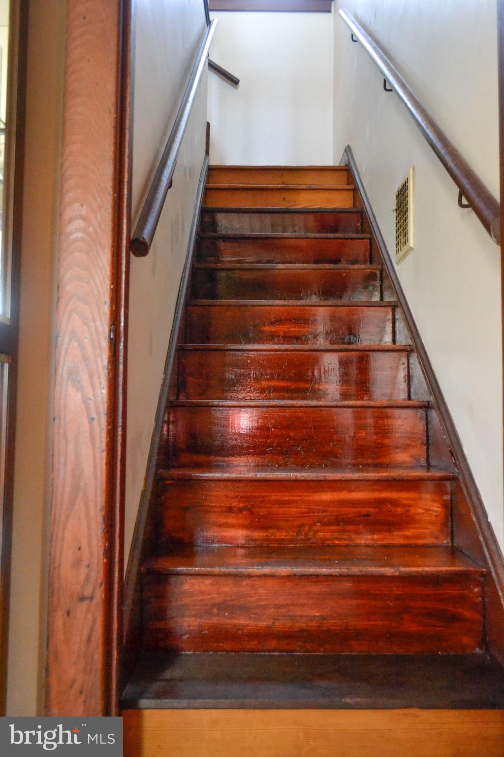 476 Lambs Road Pitman, NJ 08071 - Photo 19 of 36 stairway