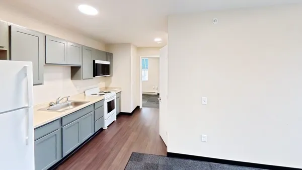 $1,695 | 3554 East Washington Avenue, Unit 200, Madison, WI 53704