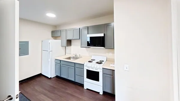 $1,695 | 3554 East Washington Avenue, Unit 200, Madison, WI 53704