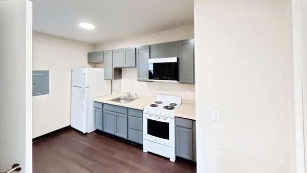$1,695 | 3554 East Washington Avenue, Unit 200, Madison, WI 53704