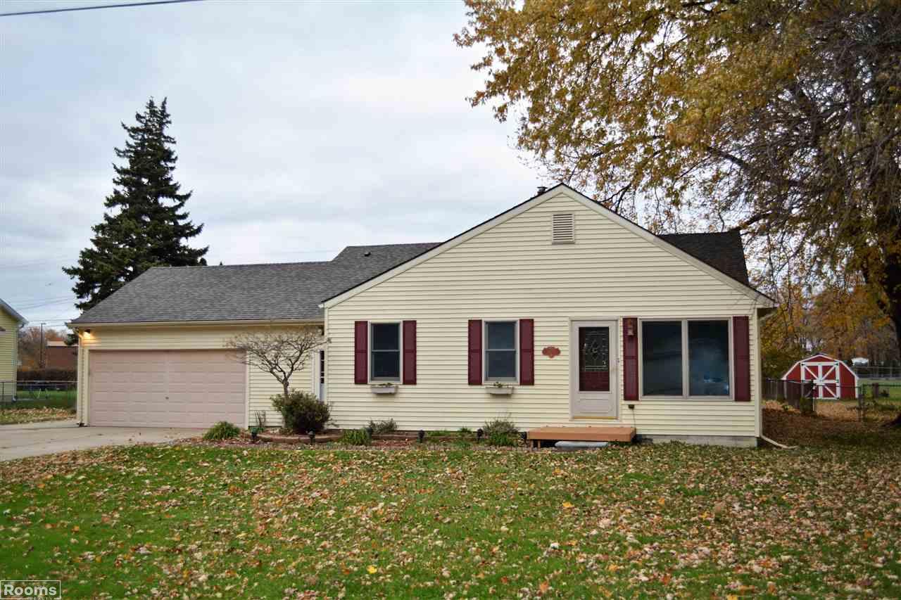 24651 Harrison Street Harrison, MI 48045 - Photo 2 of 19