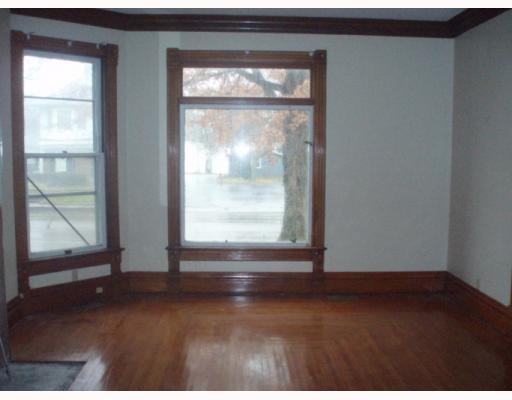 911 North Limestone Street Springfield, OH 45503 - Photo 2 of 8