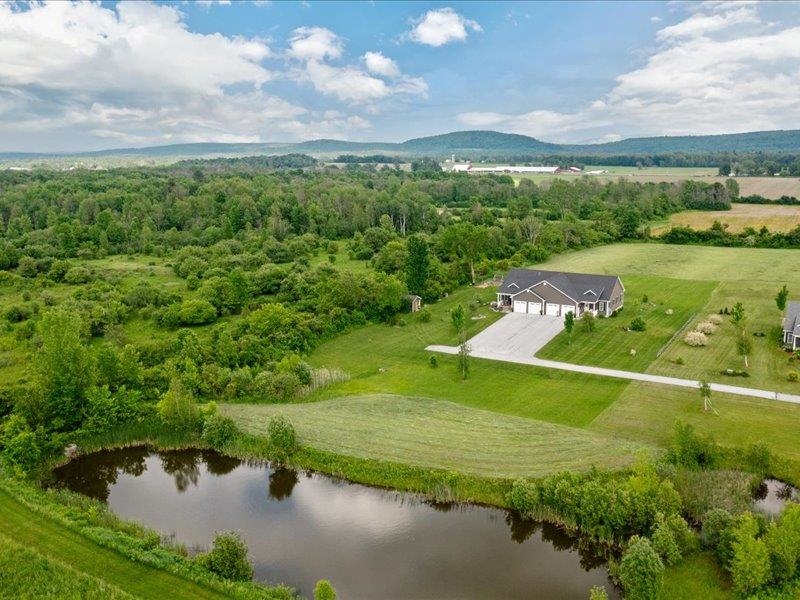 26 Ceres Circle Swanton, VT 05478 - Photo 3 of 41