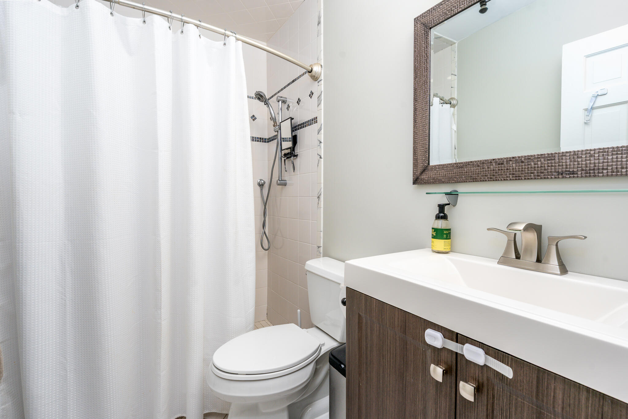 59 Main Street, Unit 73 Dennis, MA 02638 - Photo 30 of 39 upperbath