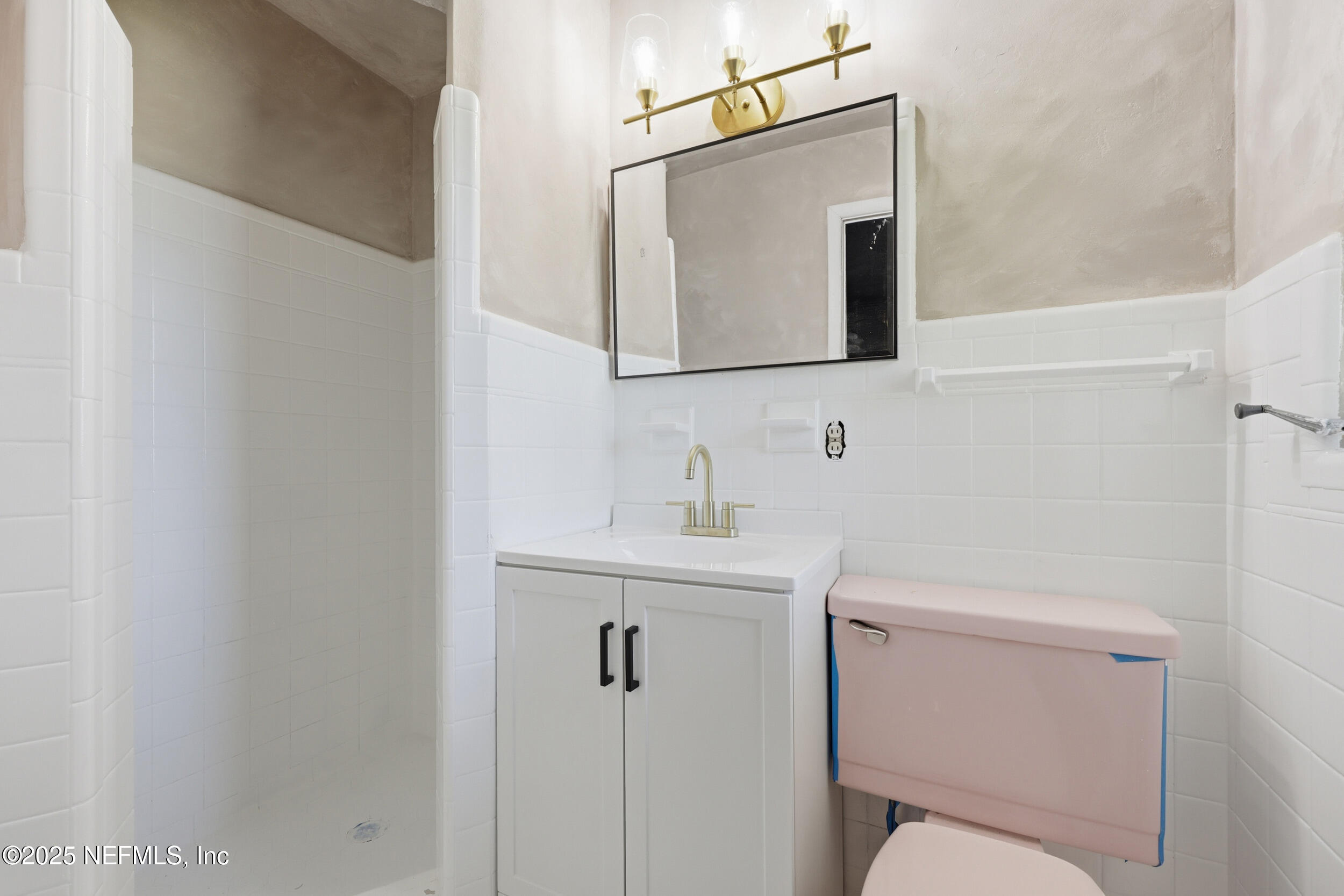 1315 Mayfair Road Jacksonville, FL 32207 - Photo 30 of 48 Primary Bathroom