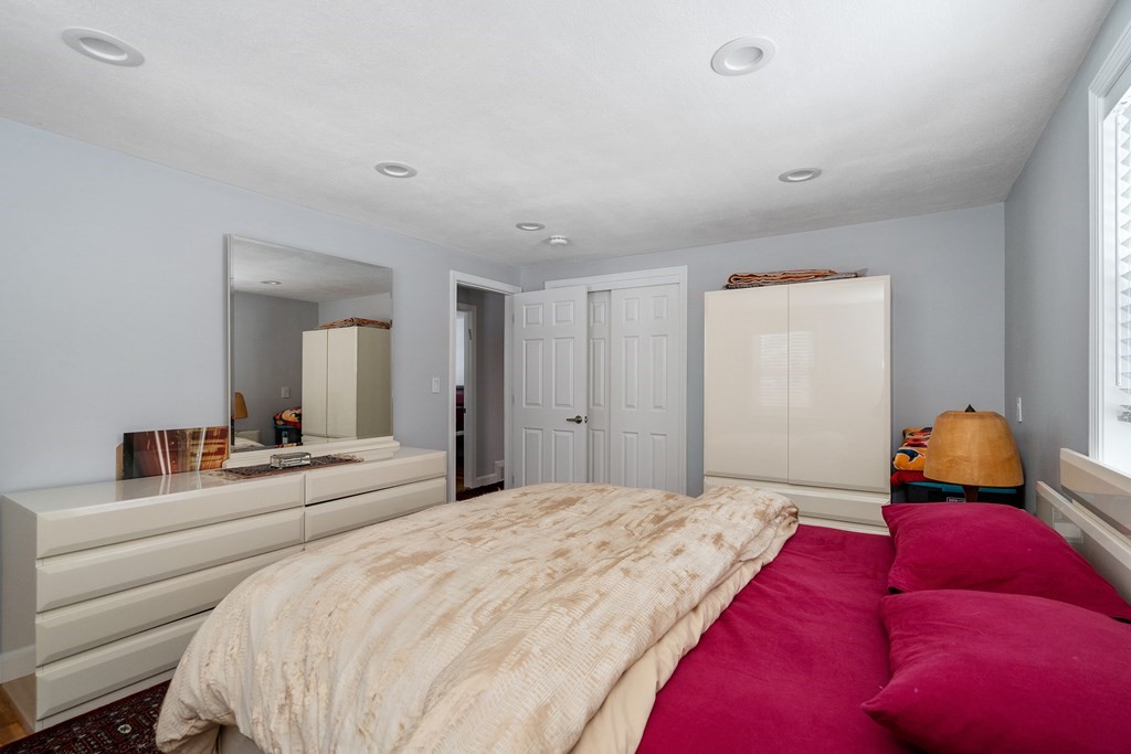 186 Robert Road Dedham, MA 02026 - Photo 10 of 23