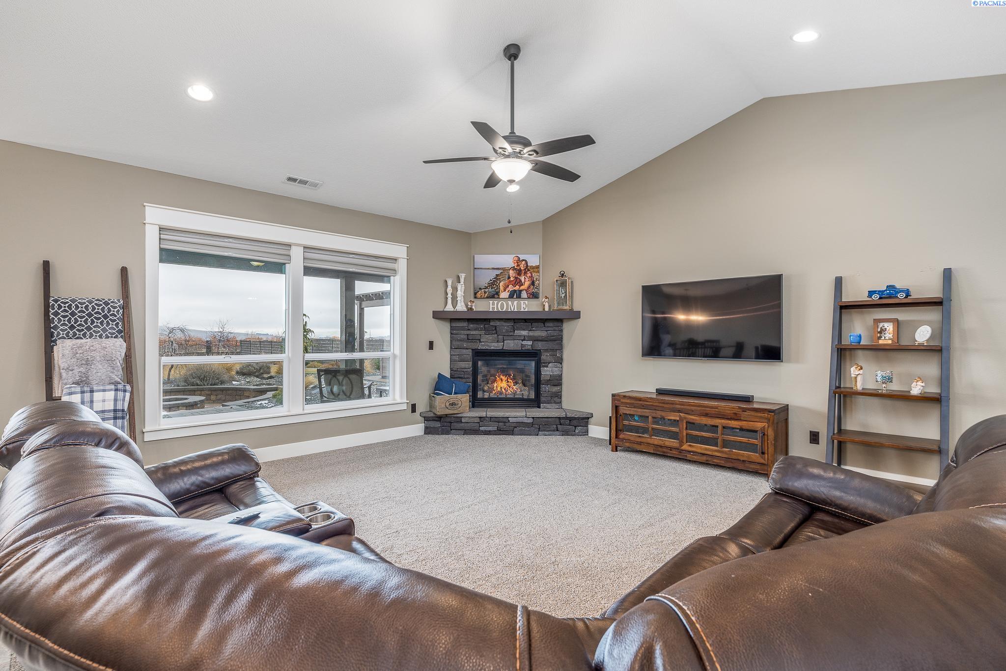 84506 Wallowa Road Kennewick, WA 99338 - Photo 8 of 37 Gallery Image 8