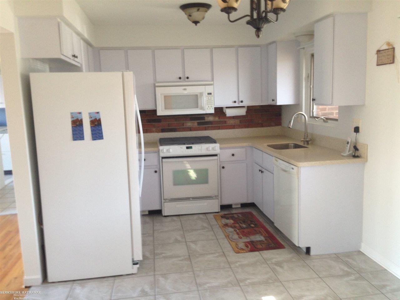7212 Flamingo Road Algonac, MI 48001 - Photo 5 of 31