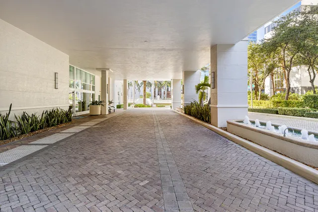 $549,500 | 1819 Southeast 17th Street, Unit 901, Fort Lauderdale, FL 33316