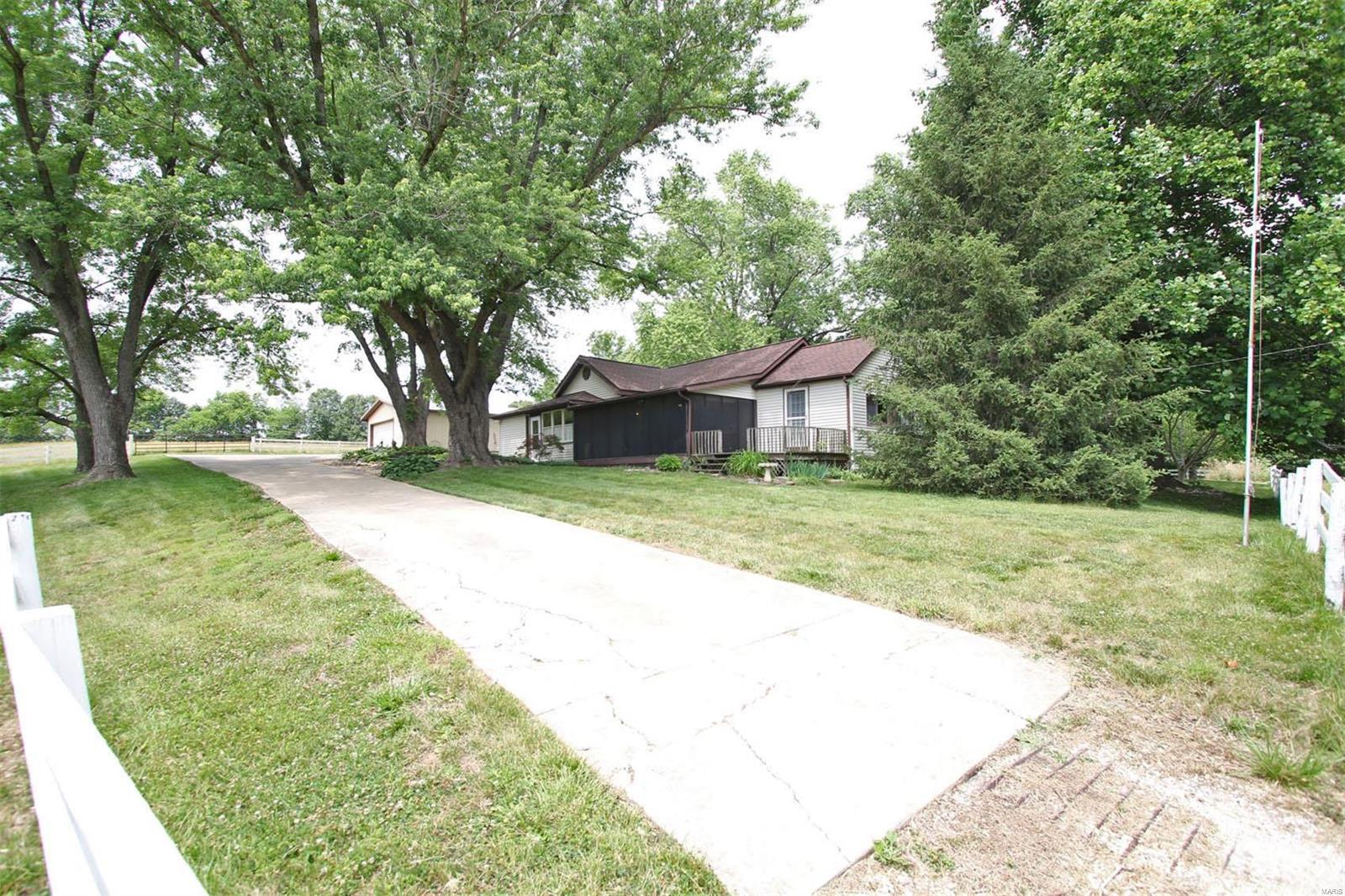 12771 Cemetery Road Elsah, IL 62028 - Photo 3 of 31