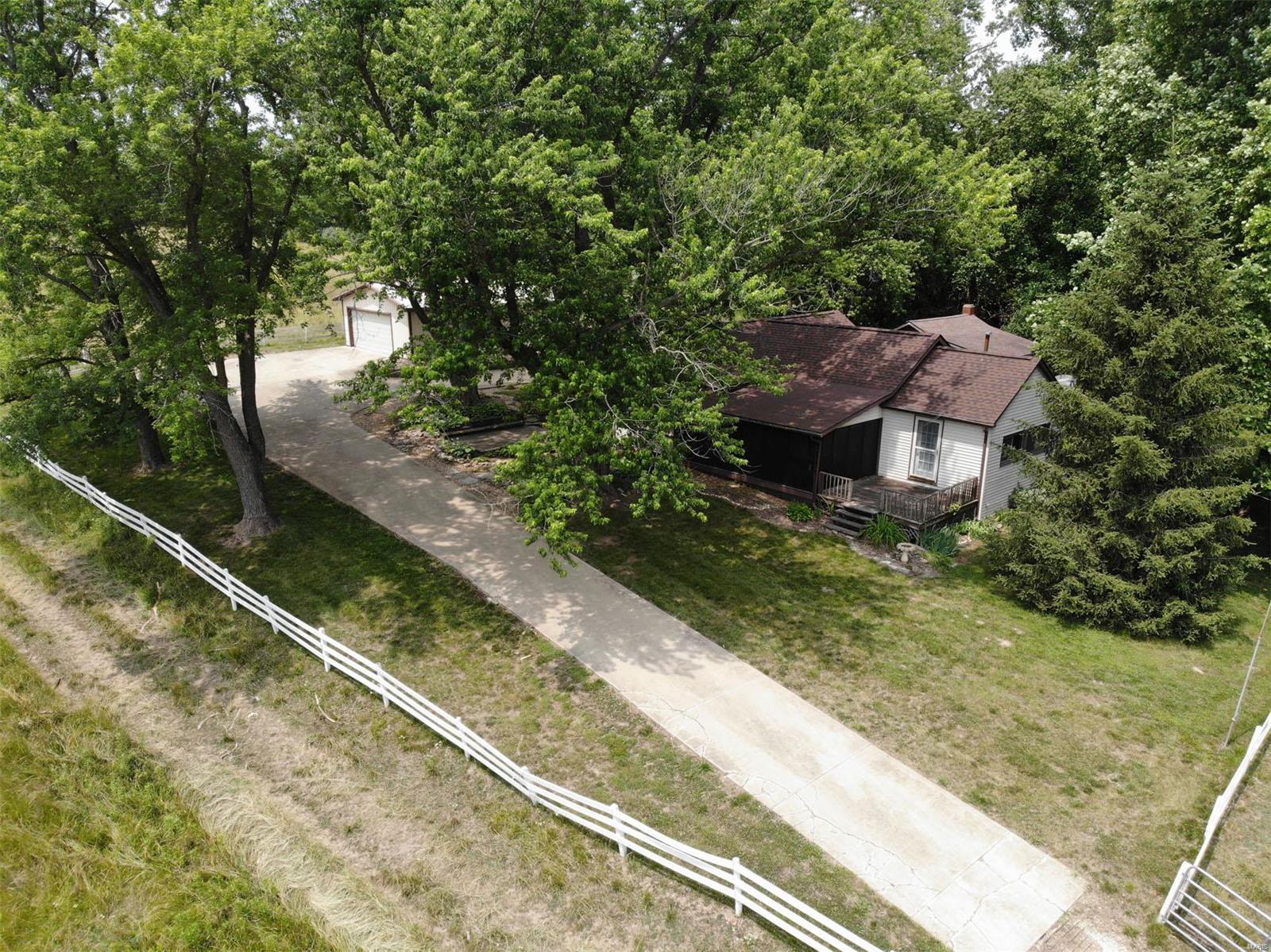 12771 Cemetery Road Elsah, IL 62028 - Photo 4 of 31