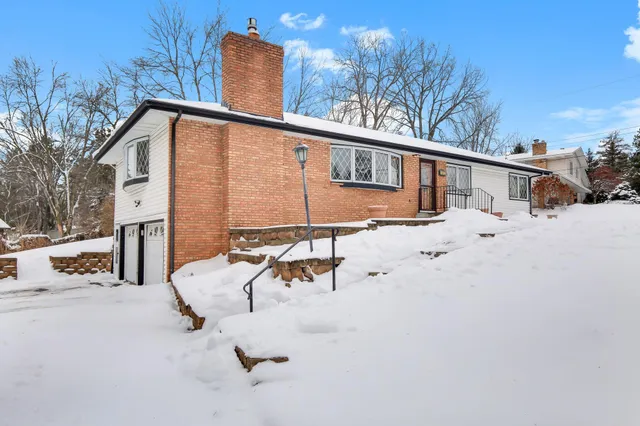 $334,900 | 1372 Upper 55th Street East, Inver Grove Heights, MN 55077