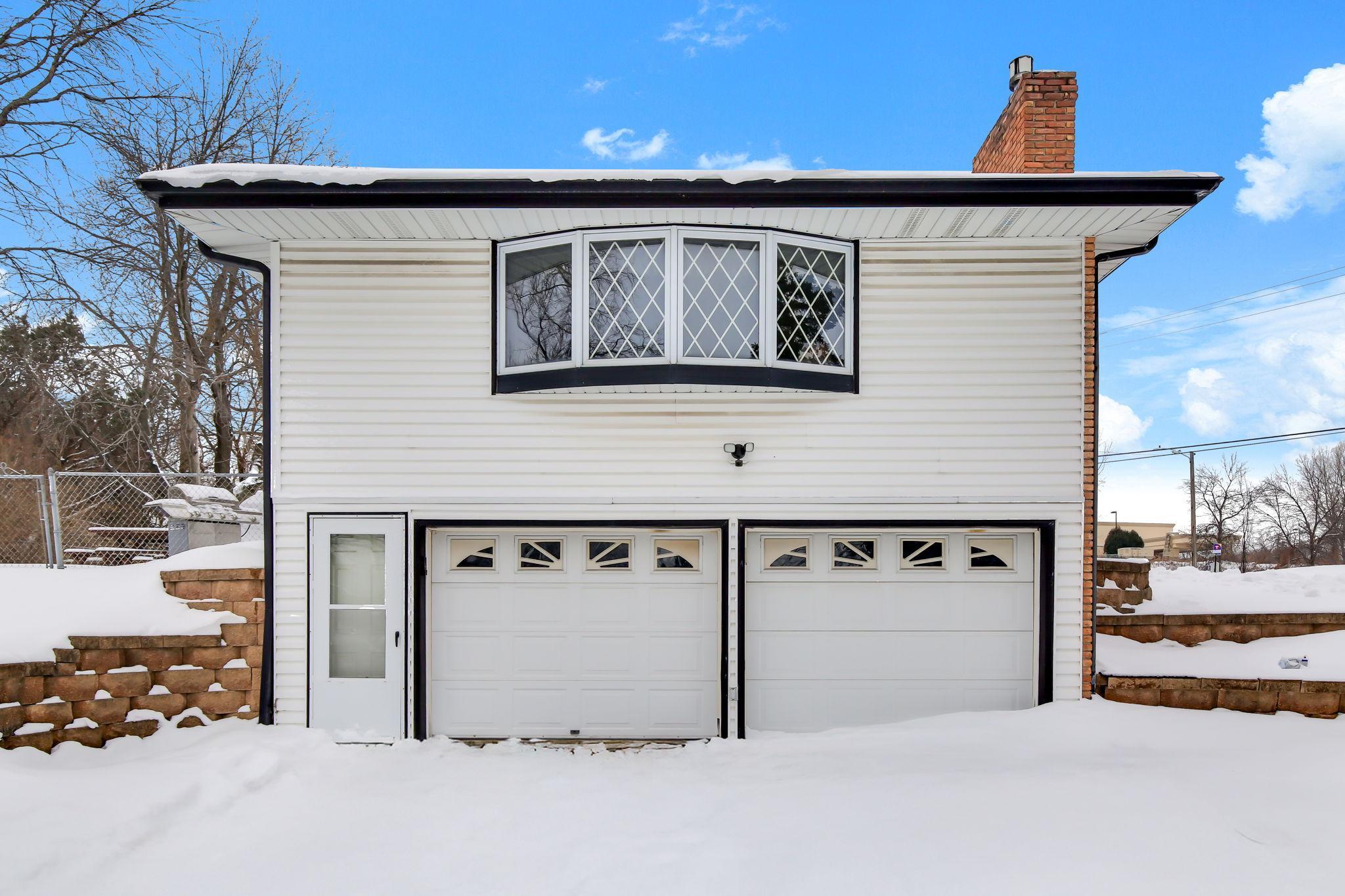 1372 Upper 55th Street East Inver Grove Heights, MN 55077 - Photo 7 of 13