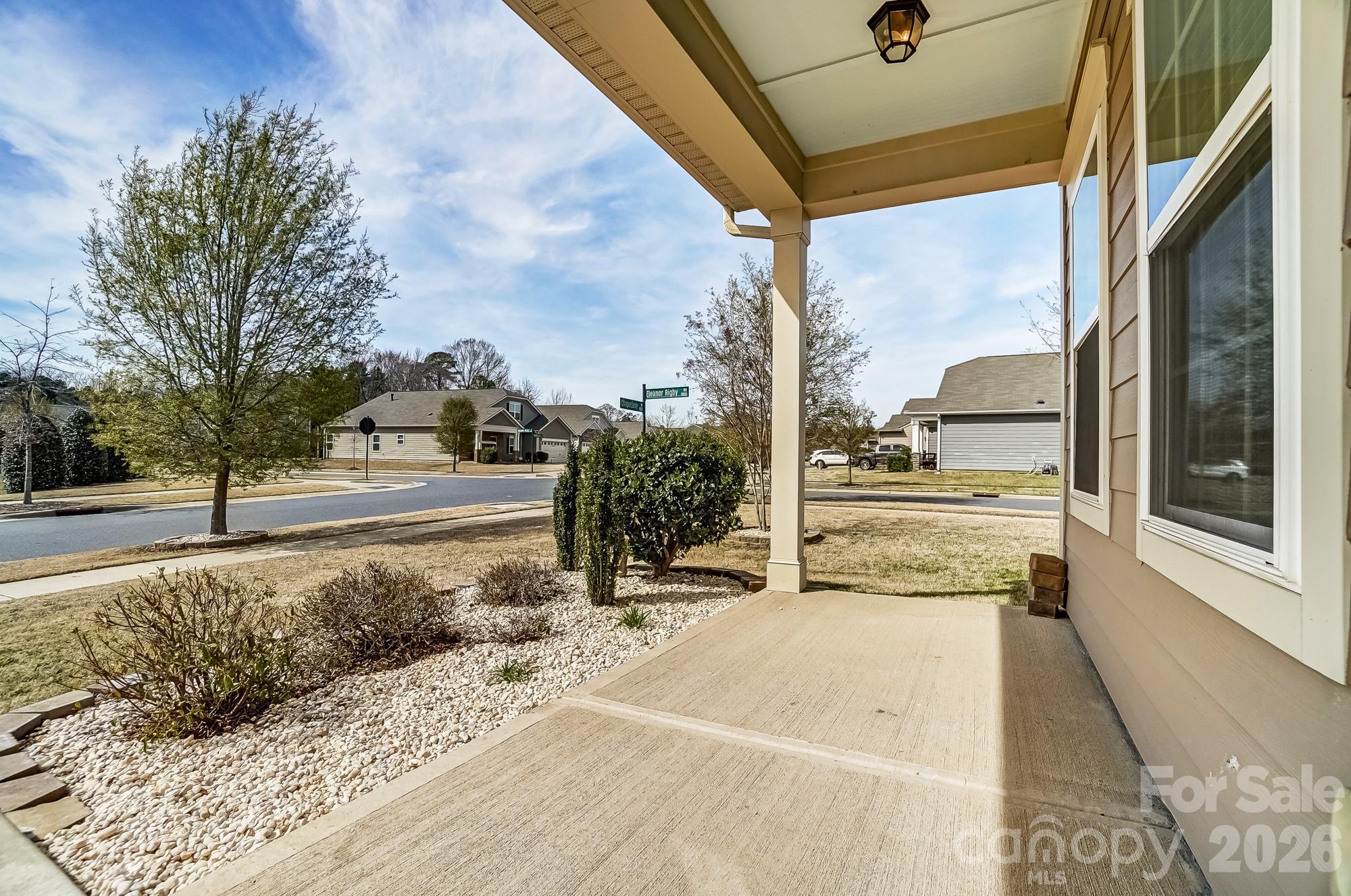 11203 Chapeclane Road Charlotte, NC 28278 - Photo 3 of 24 Gallery Image 3