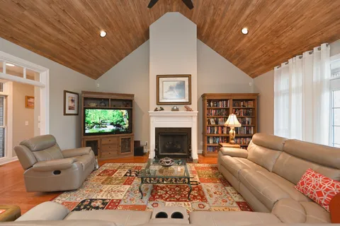 $819,900 | 707 Farmington Drive, Lebanon, TN 37087