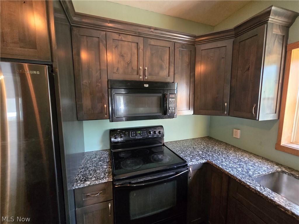 14298 Chardon-Windsor Road Chardon, OH 44024 - Photo 7 of 43