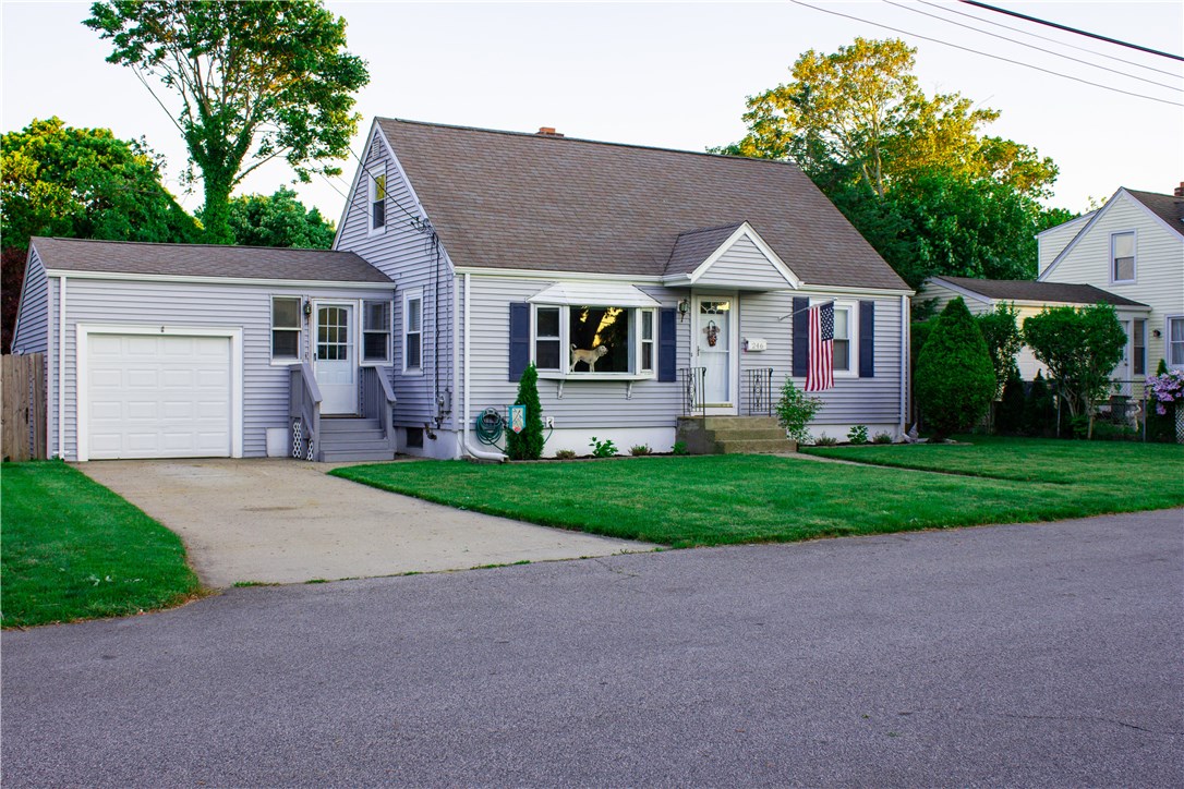 246 Riverside Avenue Warwick, RI 02889 - Photo 1 of 40