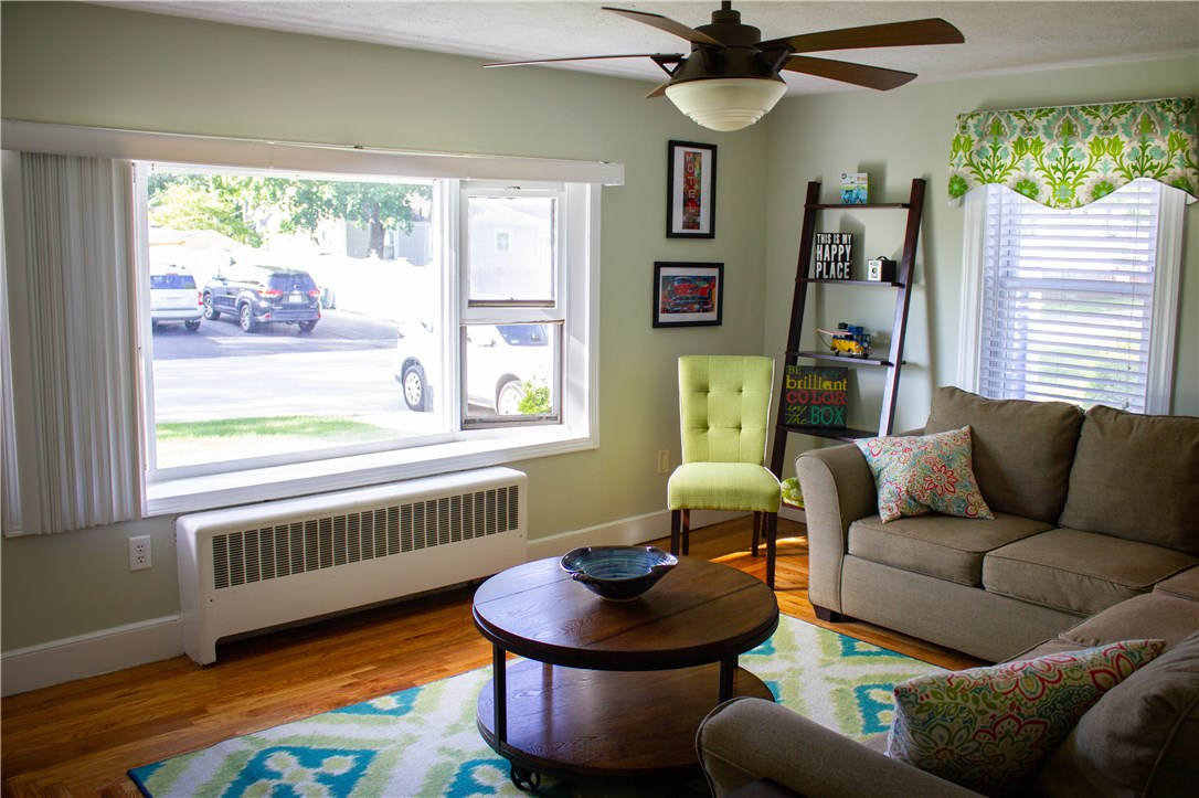 246 Riverside Avenue Warwick, RI 02889 - Photo 14 of 40