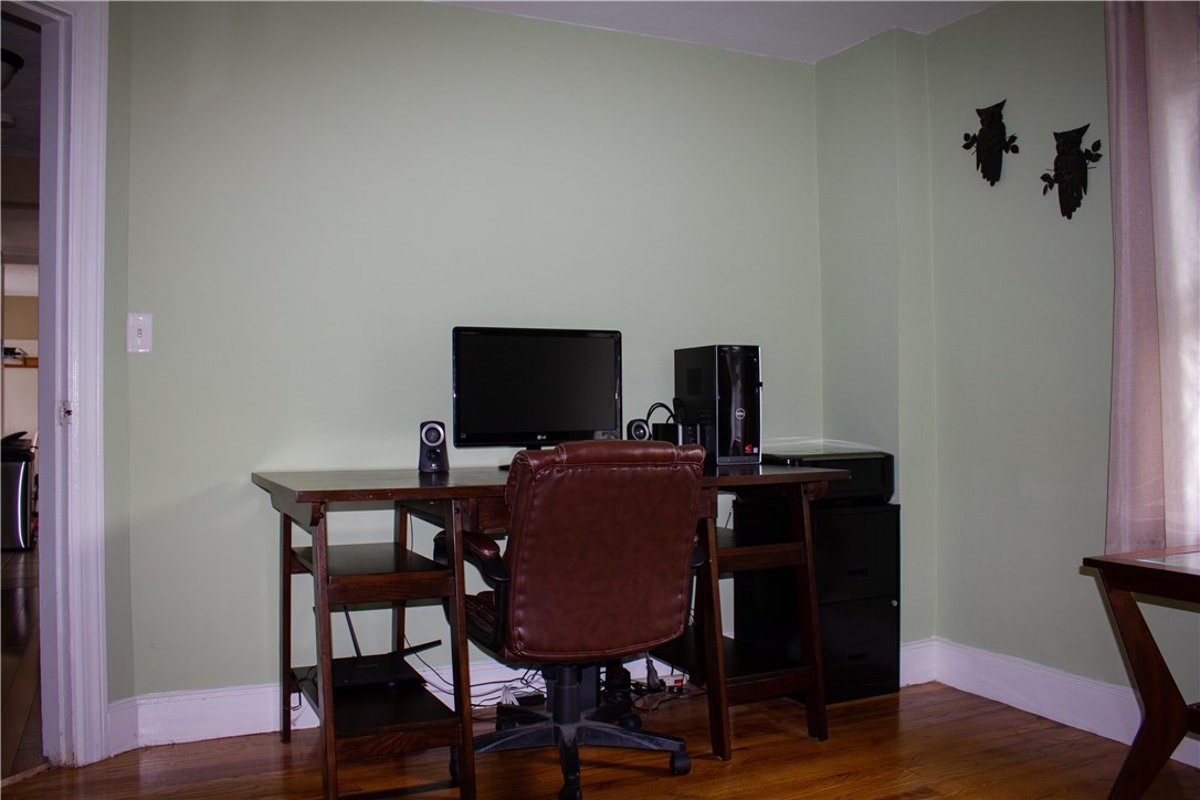 246 Riverside Avenue Warwick, RI 02889 - Photo 23 of 40