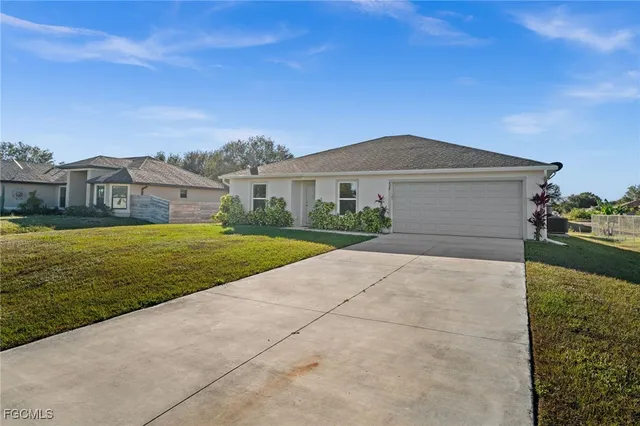 $1,750 | 428 Piedmont Street, Lehigh Acres, FL 33974