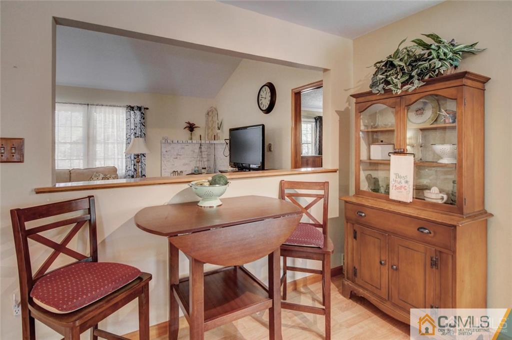 501 Pinehurst Road Cream Ridge, NJ 08514 - Photo 11 of 36 a dining room with furniture and window