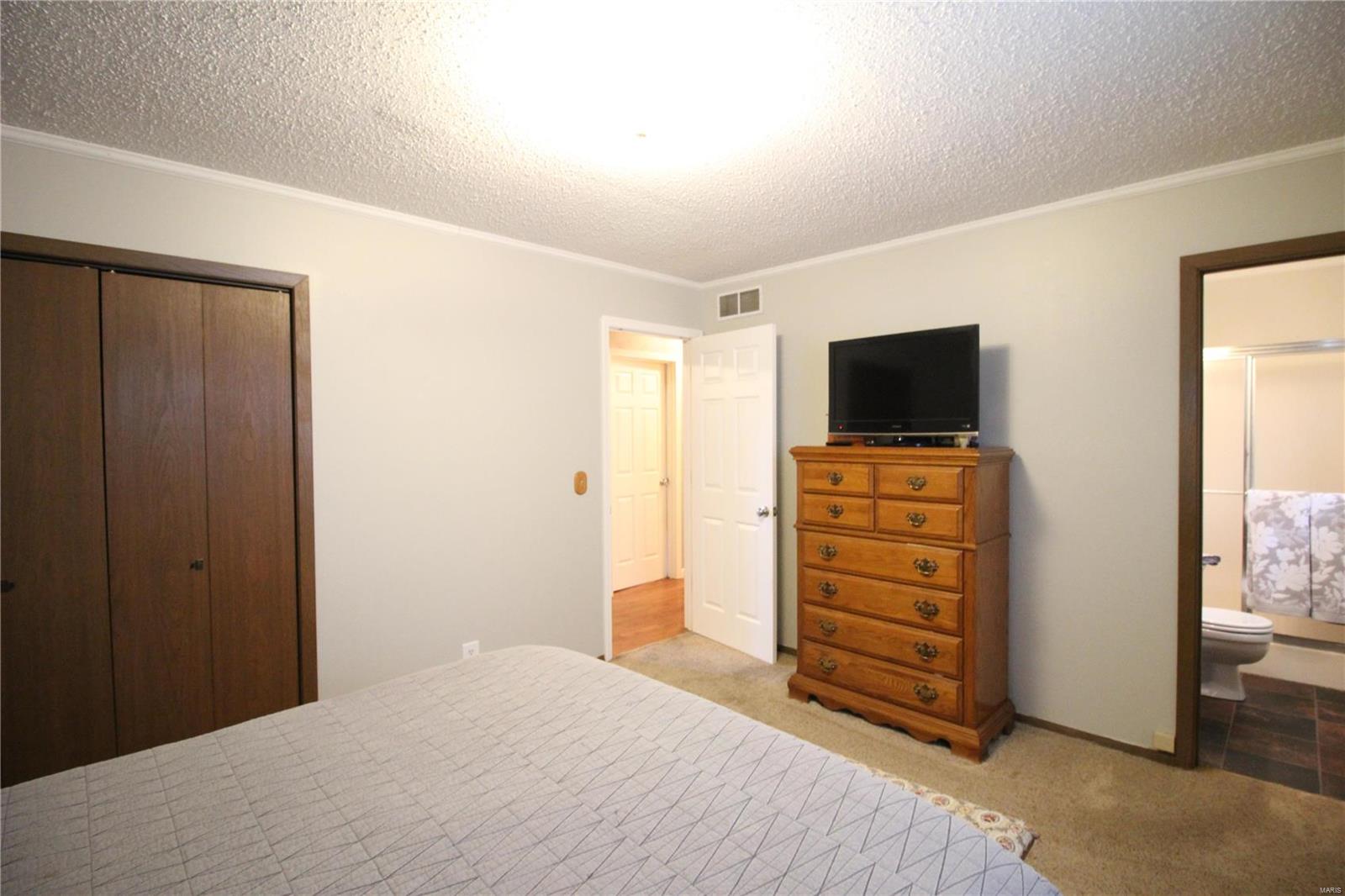 2340 Morrison Road Granite City, IL 62040 - Photo 16 of 45 Gallery Image 16