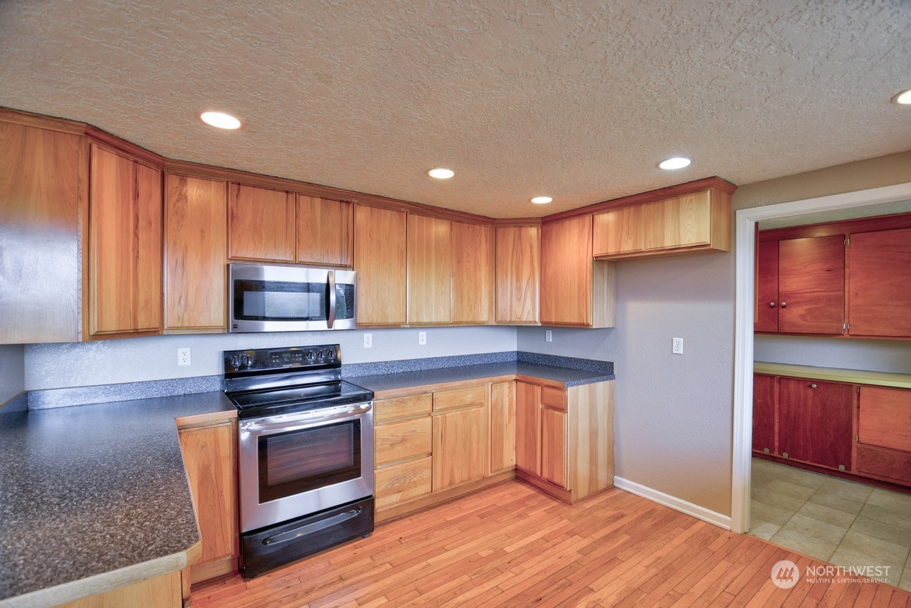 390 Leonard Road Onalaska, WA 98570 - Photo 3 of 38 Gallery Image 3