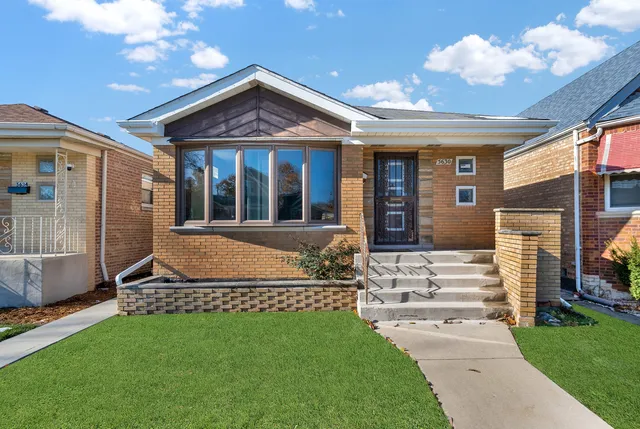 $344,900 | 5630 South Melvina Avenue, Chicago, IL 60638