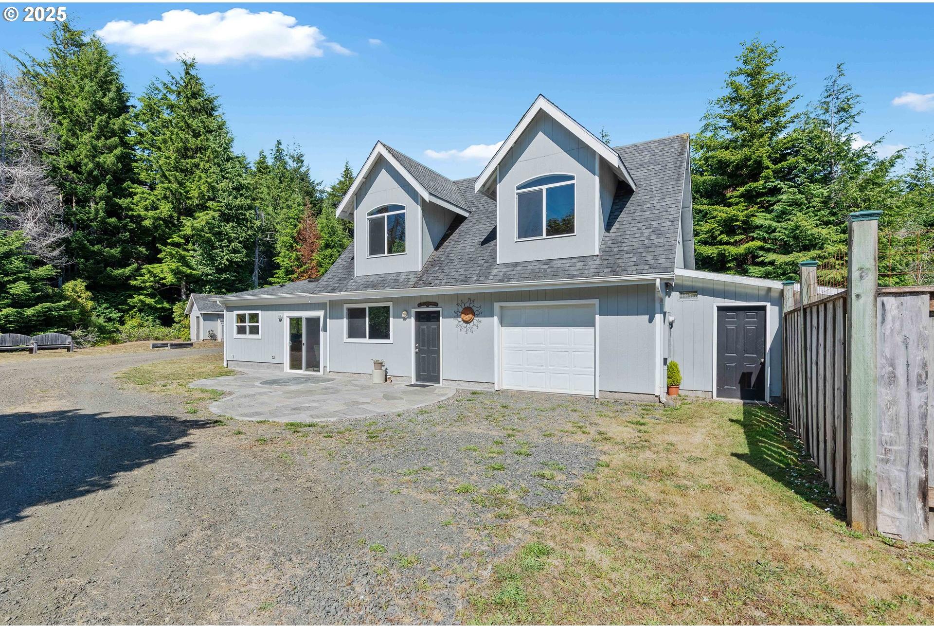 62560 Crown Point Road Coos Bay, OR 97420 - Photo 38 of 48 Gallery Image 38