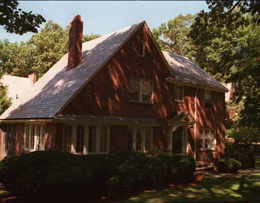 543 Chestnut Street Newton, MA 02468 - Photo 1 of 1 Gallery Image 1