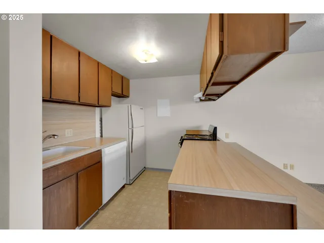 $199,700 | 1313 Lincoln Street, Unit 1005, Eugene, OR 97401